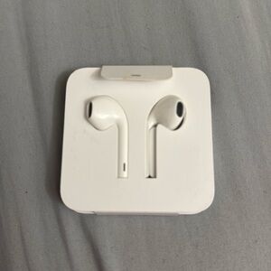 iPhone wired earbuds🎧